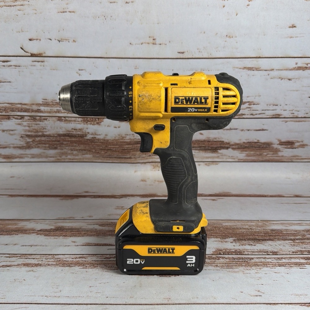 Dewalt DCD771 20V MAX Cordless Li-Ion 1/2 In Compact Drill Driver Tool Used